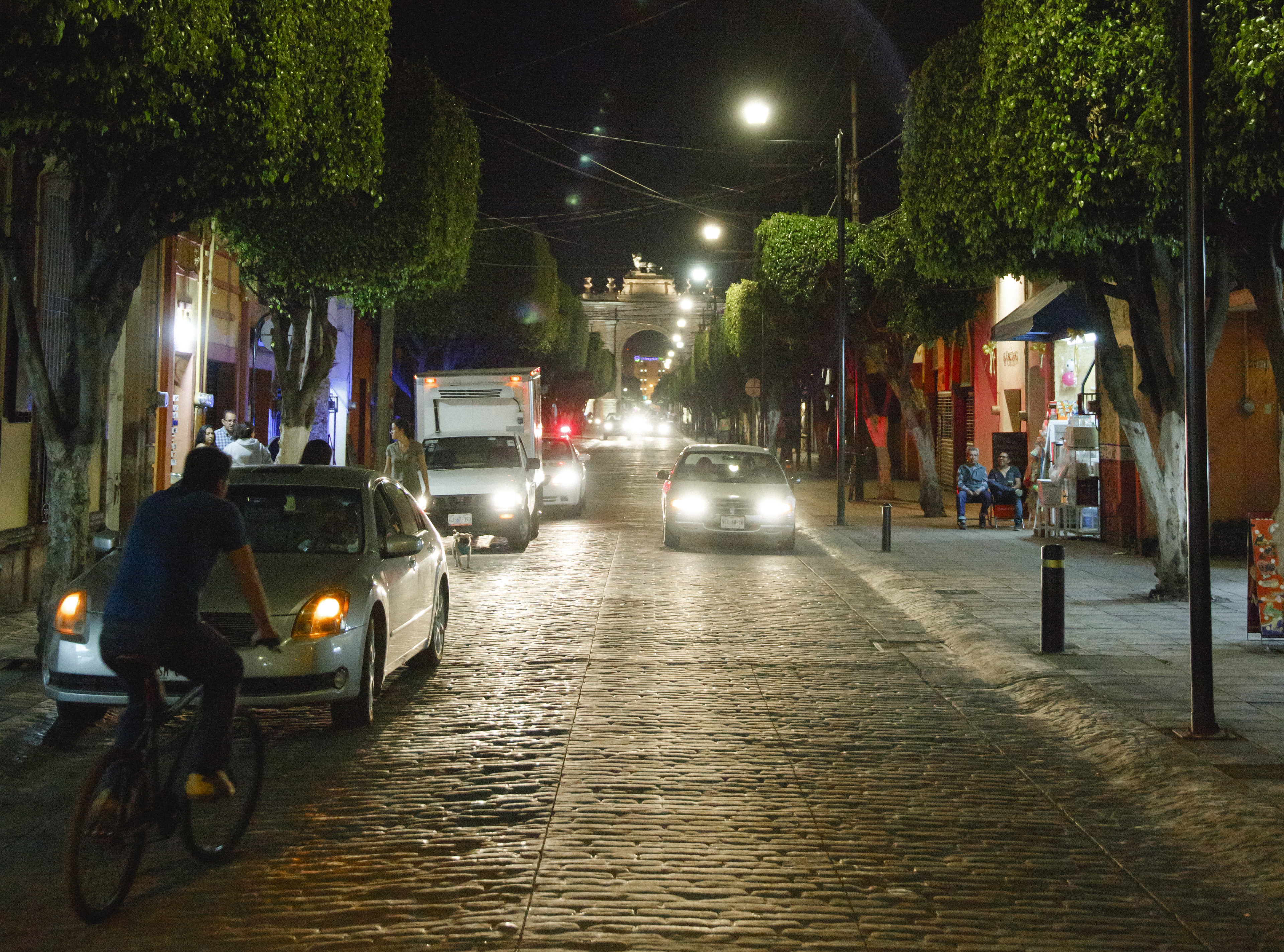 [Image: calle-madero-_-leon-guanajuato]