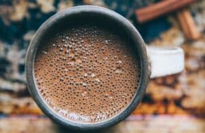 Beneficios del chocolate caliente: ¡te hará ver más joven!